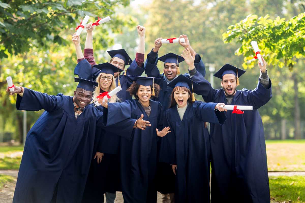 How to Network Effectively While in College 